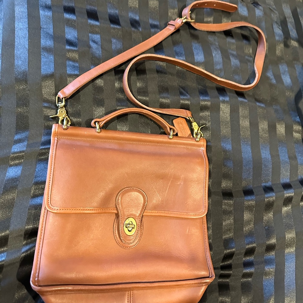 Vintage Coach Willis Leather Crossbody Bag